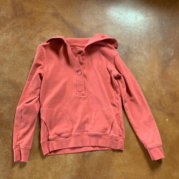 Banana Republic Factory Tops - Banana Republic Factory // Sweatshirt - red EUC